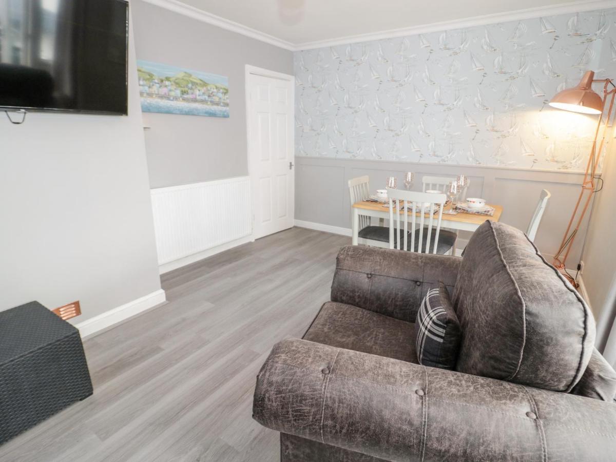 Seaside Retreat Villa Prestatyn Bagian luar foto