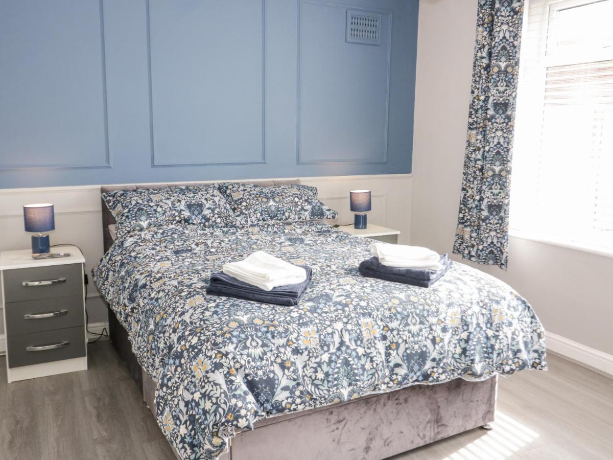 Seaside Retreat Villa Prestatyn Bagian luar foto