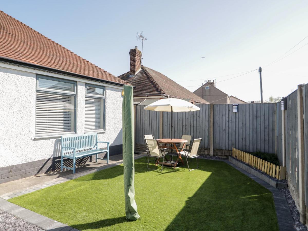 Seaside Retreat Villa Prestatyn Bagian luar foto